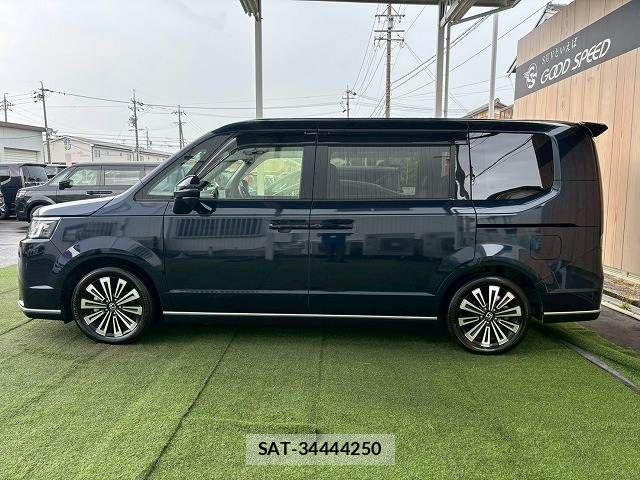 Honda STEP WGN 2024-04 7359960-16