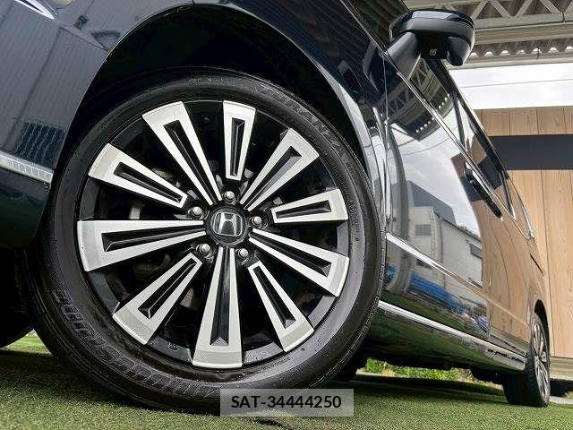 Honda STEP WGN 2024-04 7359960-19