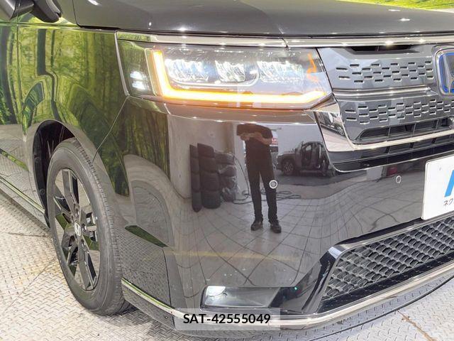 Honda STEP WGN 2023-07 7394279-12