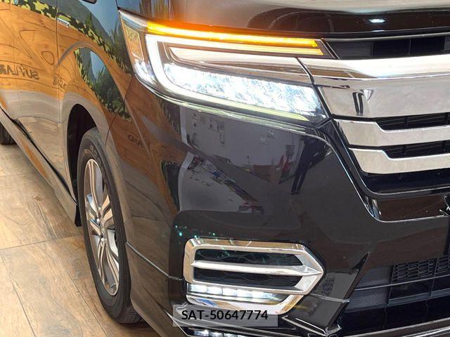 Honda STEP WGN 2018-03 7394285-12
