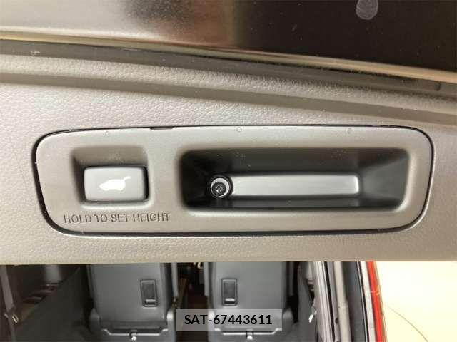 Honda STEP WGN 2026-02 7458084-17