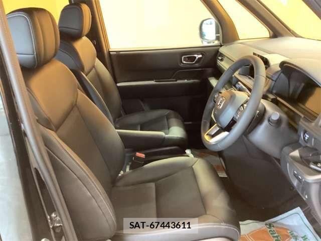 Honda STEP WGN 2026-02 7458084-18