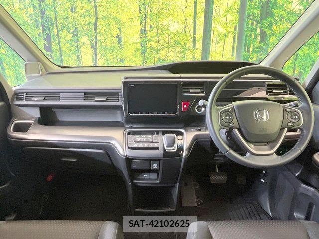 Honda STEP WGN 2021-12 7458092-1