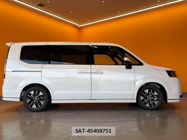 Honda STEP WGN 2026-05 7458087-10