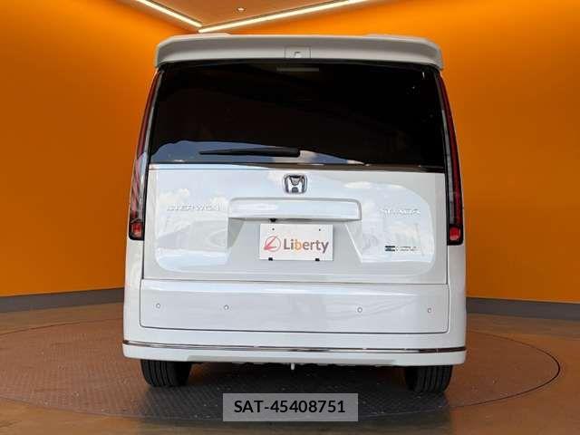 Honda STEP WGN 2026-05 7458087-12