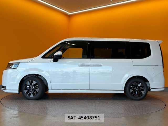 Honda STEP WGN 2026-05 7458087-14