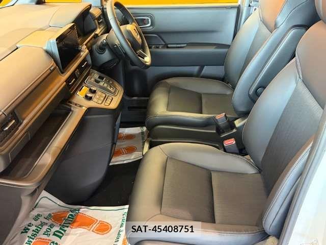 Honda STEP WGN 2026-05 7458087-17