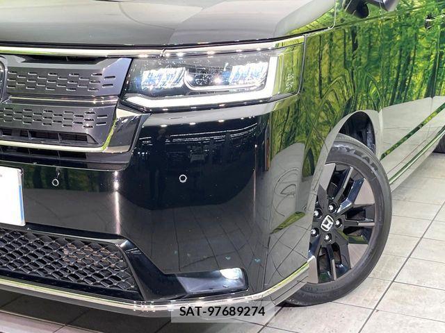 Honda STEP WGN 2022-12 7562905-11