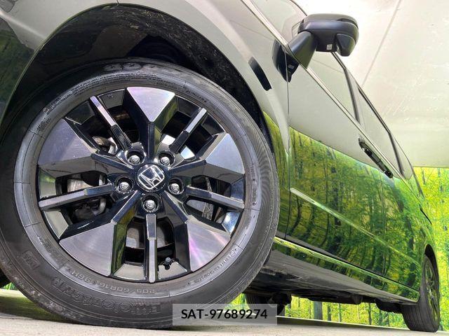 Honda STEP WGN 2022-12 7562905-12