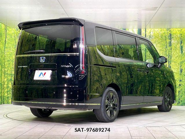 Honda STEP WGN 2022-12 7562905-16