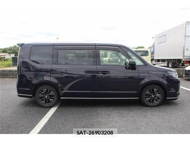 Honda STEP WGN 2023-09 7562906-10