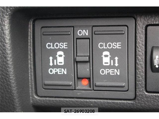 Honda STEP WGN 2023-09 7562906-4
