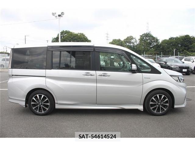 Honda STEP WGN 2017-11 7620353-16