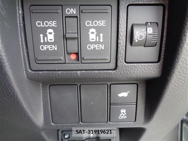 Honda STEP WGN 2024-05 7620348-29