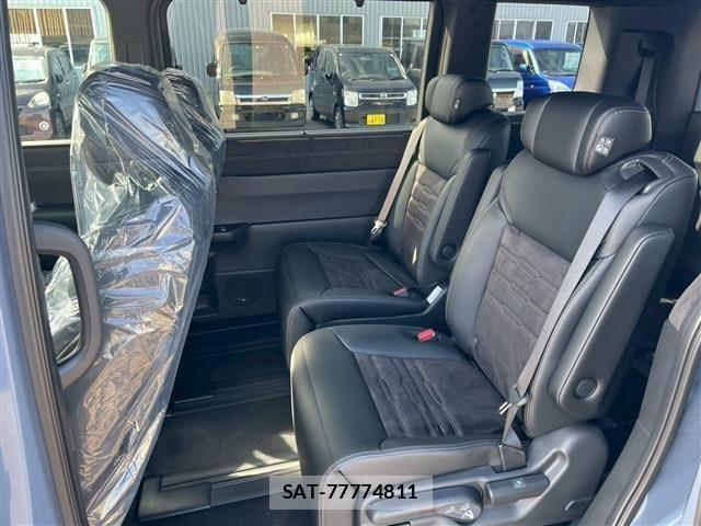 Honda STEP WGN 2026-05 7620335-14