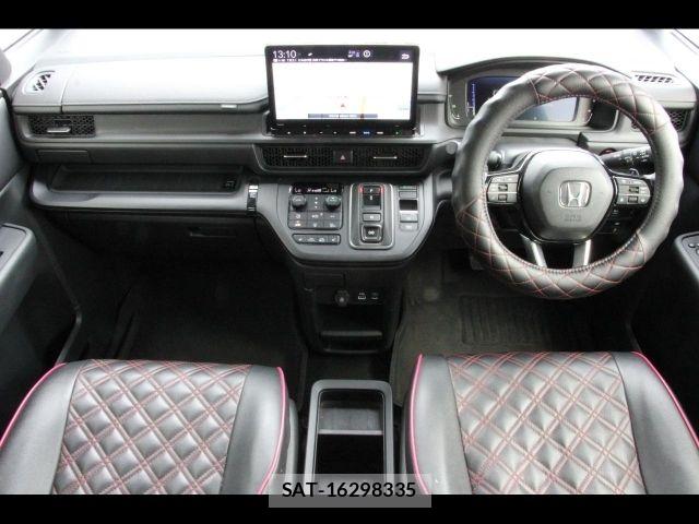 Honda STEP WGN 2024-02 7789431-1