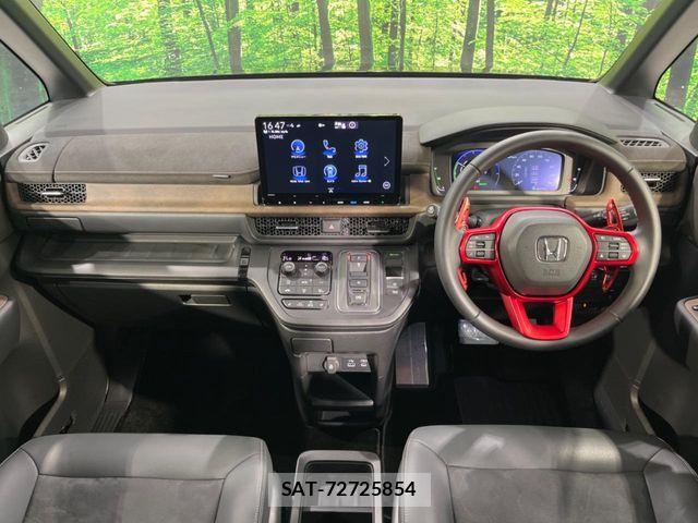 Honda STEP WGN 2023-02 7879636-1