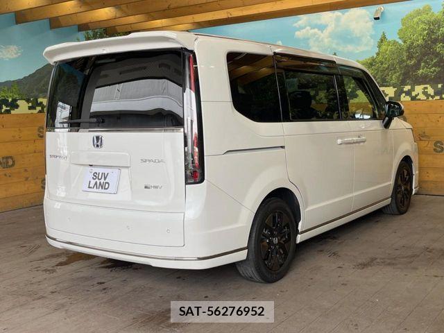 Honda STEP WGN 2023-12 7879646-17