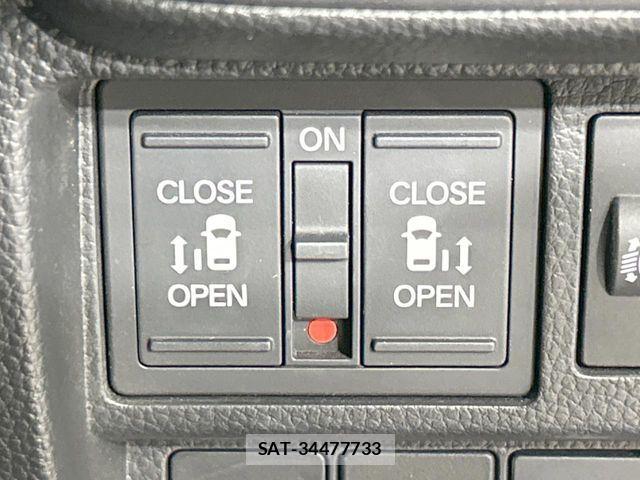 Honda STEP WGN 2023-04 7879644-5