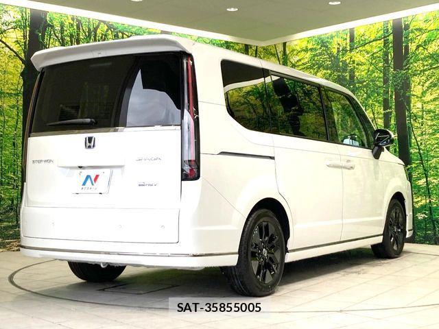 Honda STEP WGN 2026-06 7879640-17