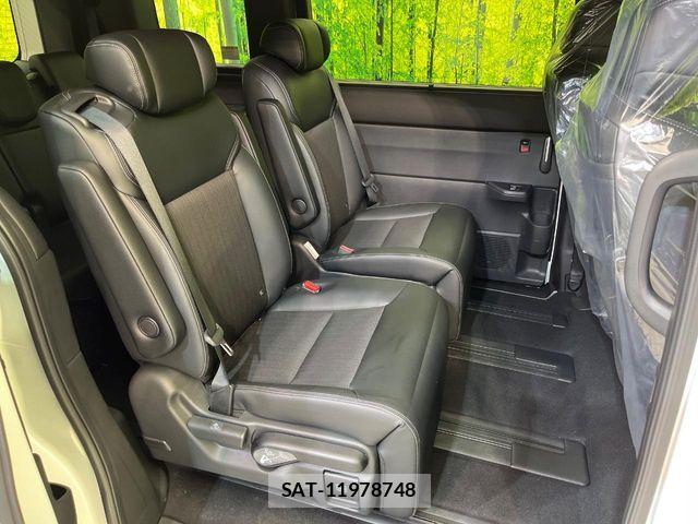Honda STEP WGN 2026-06 7879642-8