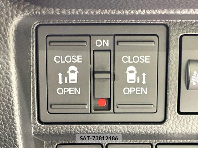 Honda STEP WGN 2023-11 7879647-4