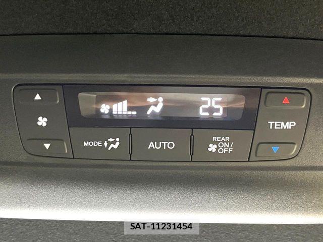 Honda STEP WGN 2026-06 7879639-4