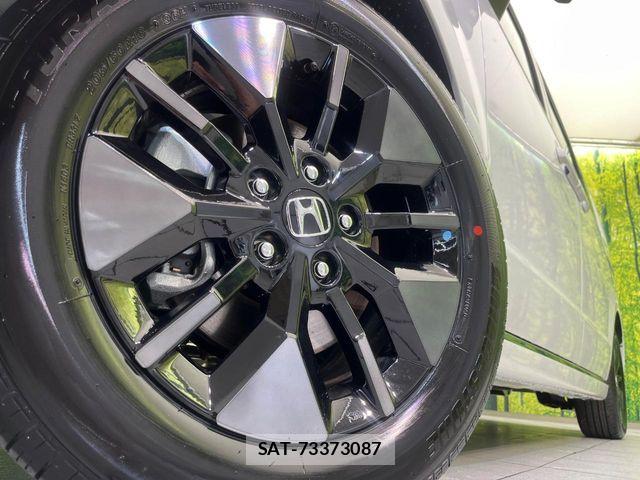 Honda STEP WGN 2026-06 7879641-13