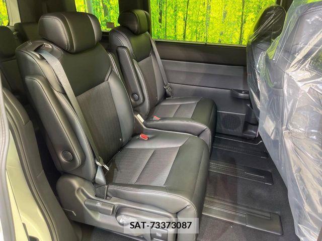 Honda STEP WGN 2026-06 7879641-8