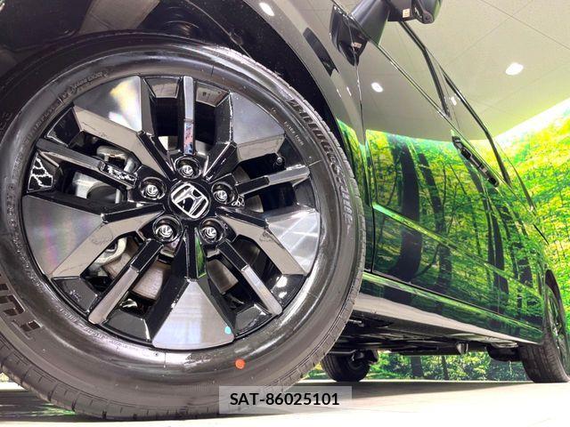 Honda STEP WGN 2026-06 7963879-13