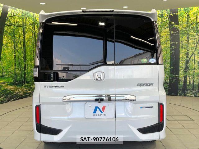 Honda STEP WGN 2018-09 7963889-15