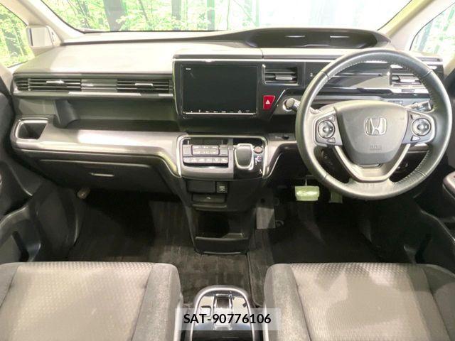 Honda STEP WGN 2018-09 7963889-1