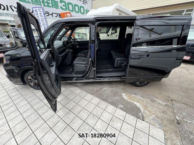 Honda STEP WGN 2022-06 7963888-16