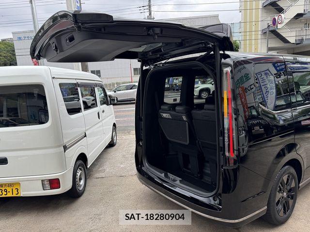 Honda STEP WGN 2022-06 7963888-19