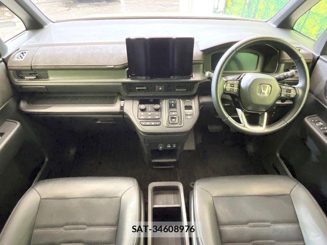 Honda STEP WGN 2025-02 7963877-1