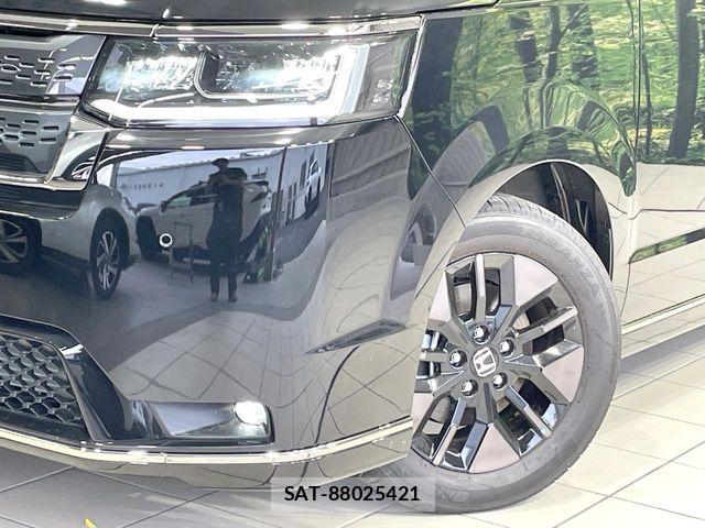 Honda STEP WGN 2025-12 7963878-12