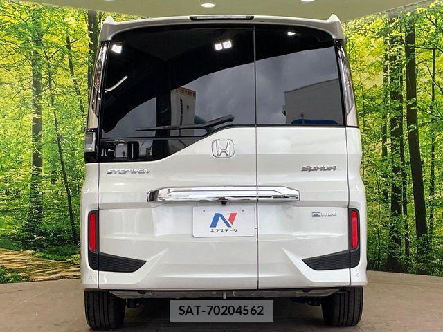Honda STEP WGN 2021-06 7981130-15