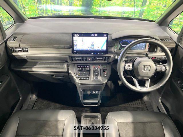 Honda STEP WGN 2024-02 7981119-1