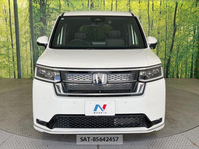 Honda STEP WGN 2023-09 8038462-14