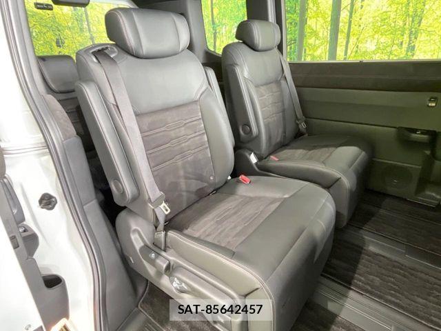 Honda STEP WGN 2023-09 8038462-8