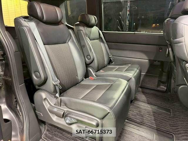 Honda STEP WGN 2023-03 8075713-9