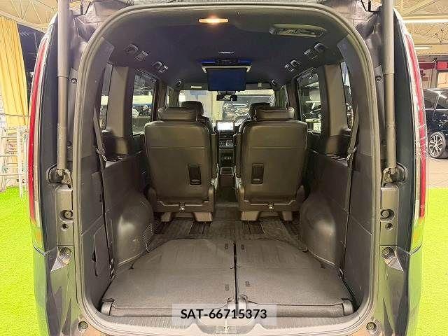 Honda STEP WGN 2023-03 8075713-19