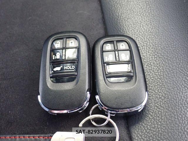 Honda STEP WGN 2024-03 8075709-29