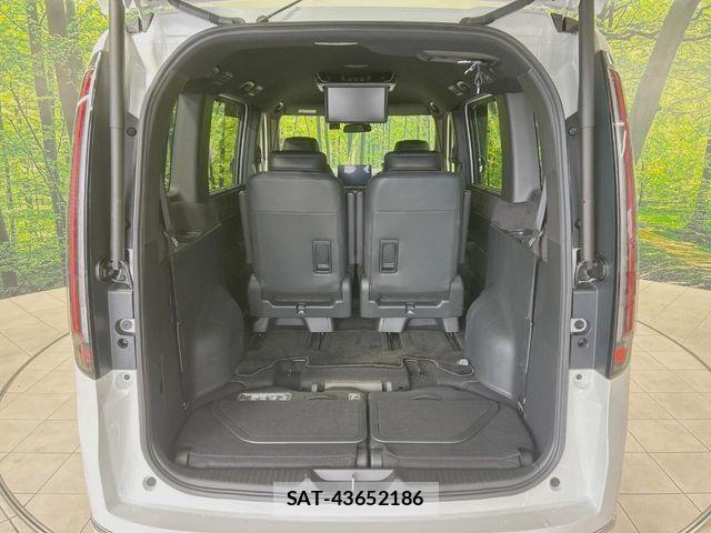 Honda STEP WGN 2023-11 8075711-10
