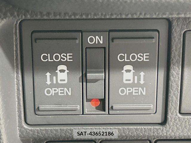 Honda STEP WGN 2023-11 8075711-6