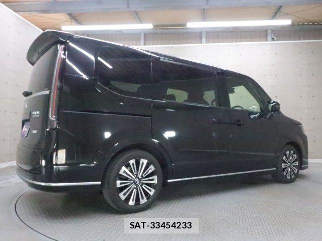 Honda STEP WGN 2023-09 8102048-1