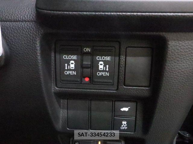 Honda STEP WGN 2023-09 8102048-26