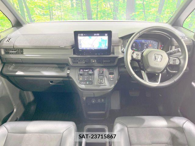 Honda STEP WGN 2023-11 8102036-1