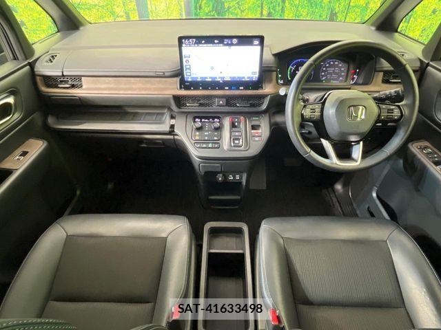 Honda STEP WGN 2022-11 8102046-1