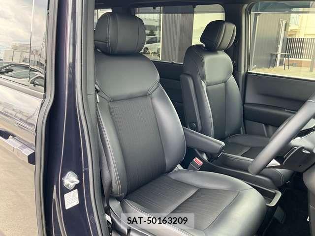 Honda STEP WGN 2023-10 8102045-11